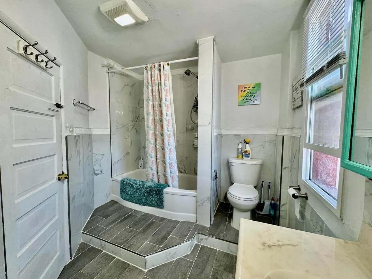 Private Tiny Room On The 1St Floor With Shared Bathroom Near Airport And Downtown Seattte Seattle 0*,  United States